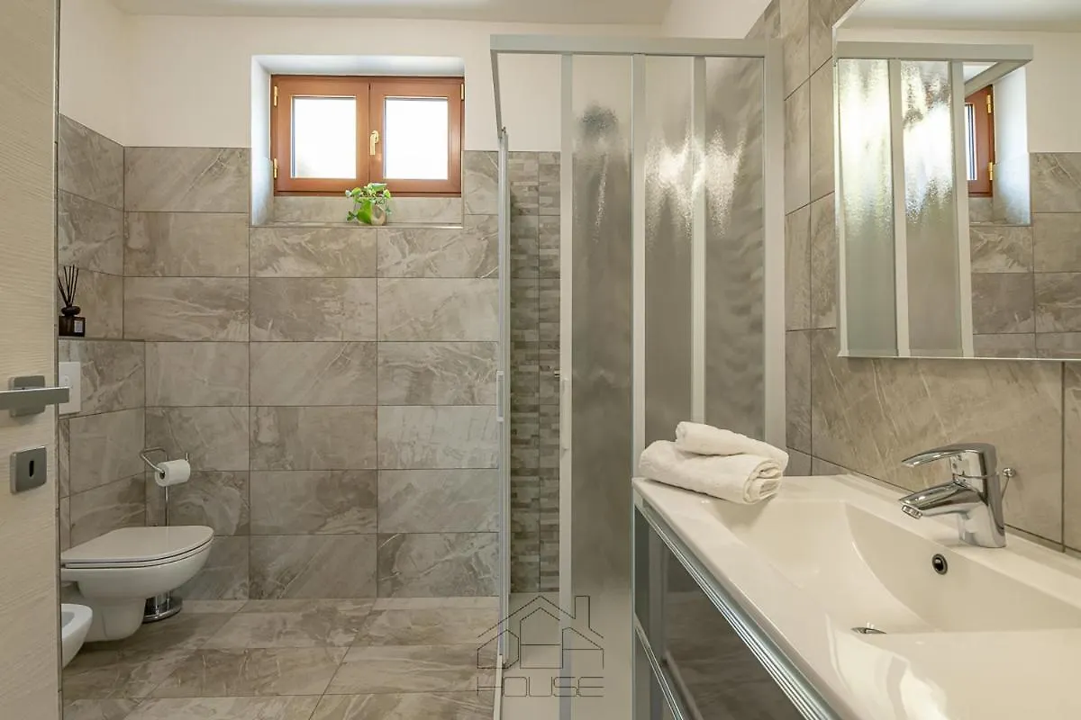 Appartement Dea House à Nesso
